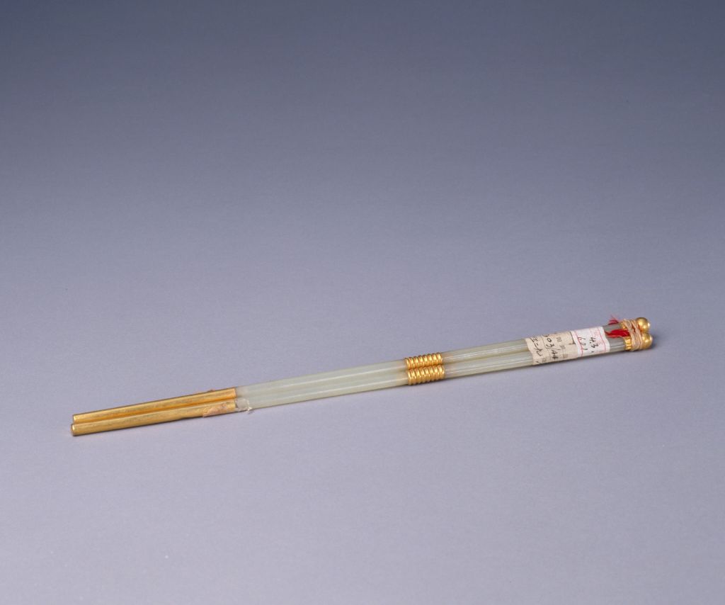 图片[1]-Gold inlaid jade chopsticks-China Archive